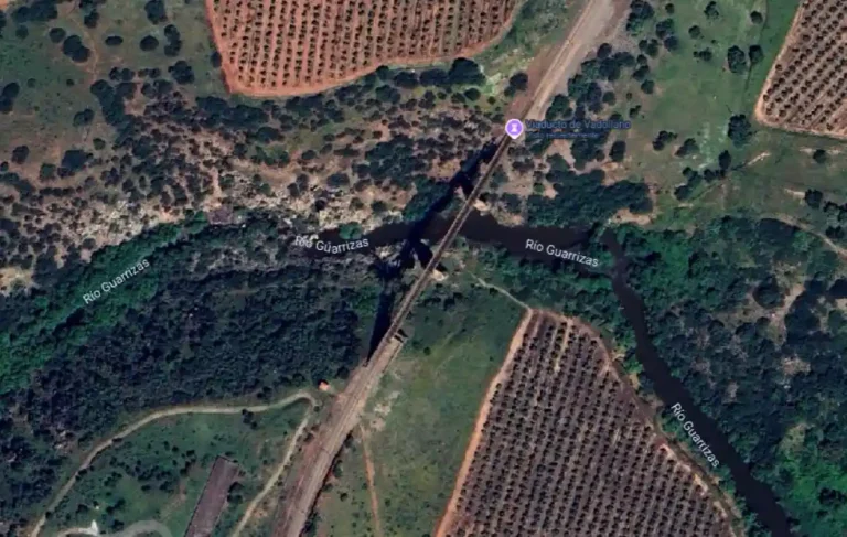 Viaducto de Vadollano sobre el Río Guarrizas