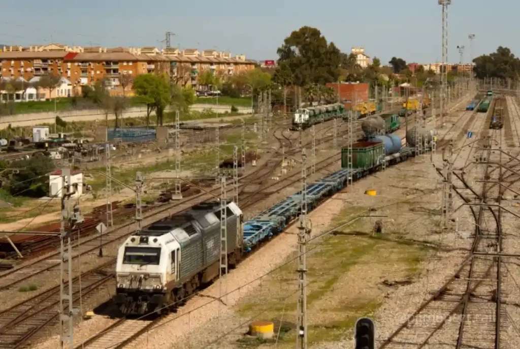 Imagen real tomada en uno de los puentes que cruzan la terminal de mercancías de Cordoba.