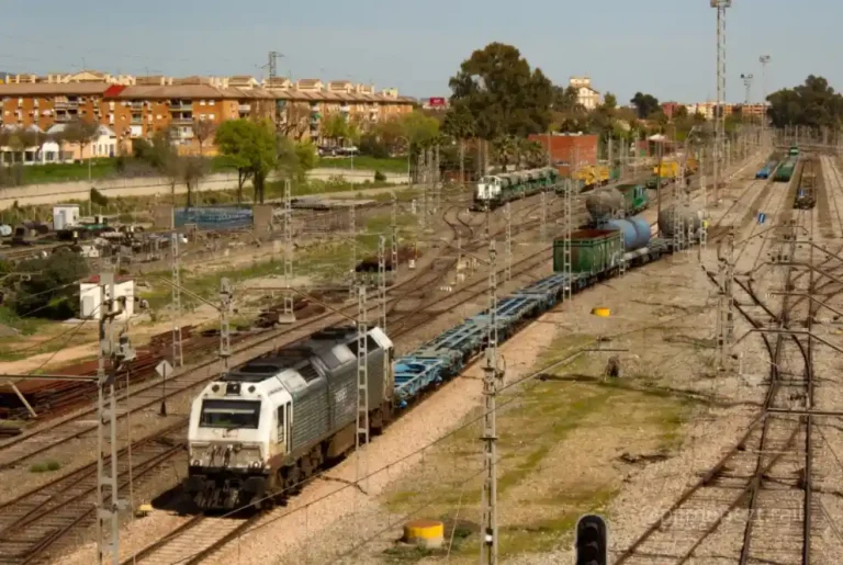 Imagen real tomada en uno de los puentes que cruzan la terminal de mercancías de Cordoba.