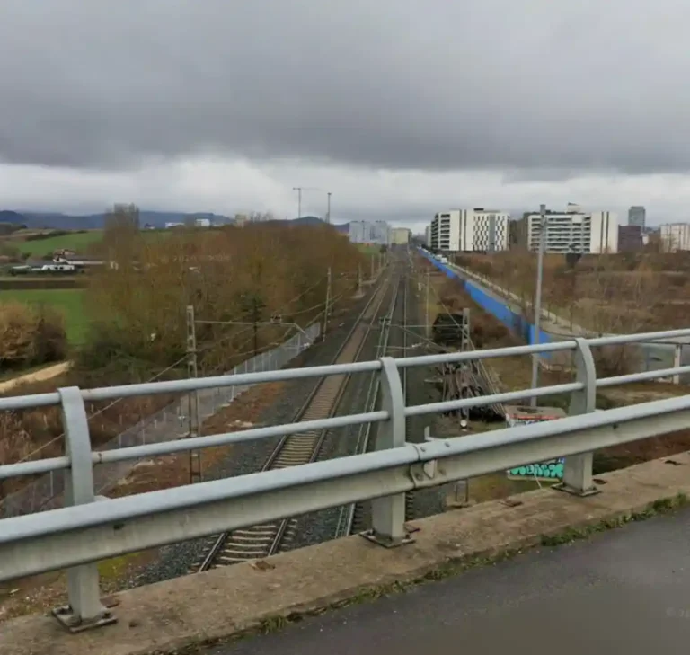 Tramo entre Vitoria y Araia, en la Línea 100 de ADIF.