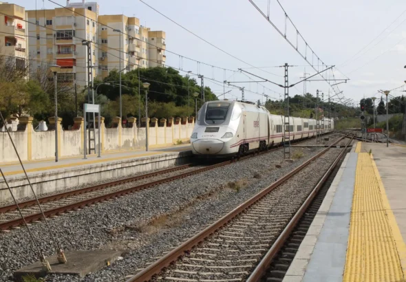 Tren de la serie 130 en Jerez de la Frontera