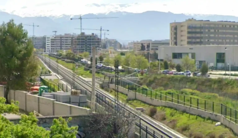 Acceso ferroviario de ancho mixto en Granada