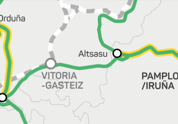 Mapa simplificado que muestra las conexiones ferroviarias entre Miranda de Ebro, Orduña, Vitoria-Gasteiz, Altsasu y Pamplona/Iruña, destacando en líneas verdes y amarillas los tramos que recibirán la renovación integral de infraestructura.